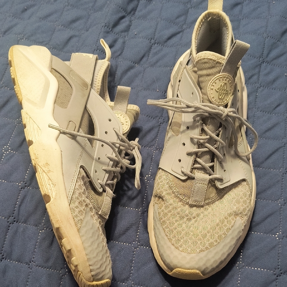 Nike Light Gray and Cream Sneakers